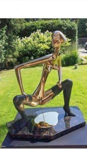 Создать мем: бронзовая скульптура, современная бронзовая скульптура, статуя скульптура
