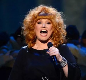 Создать мем: pugacheva, примадонна, alla pugacheva