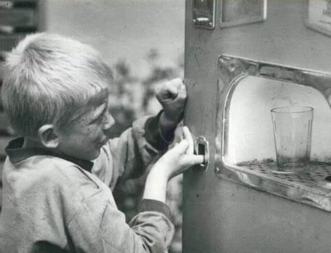 Создать мем: советский автомат газированной воды, газировка ссср, советские автоматы с газировкой