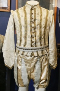 Create meme: fashion medieval doublet coat, doublet armor, doublet