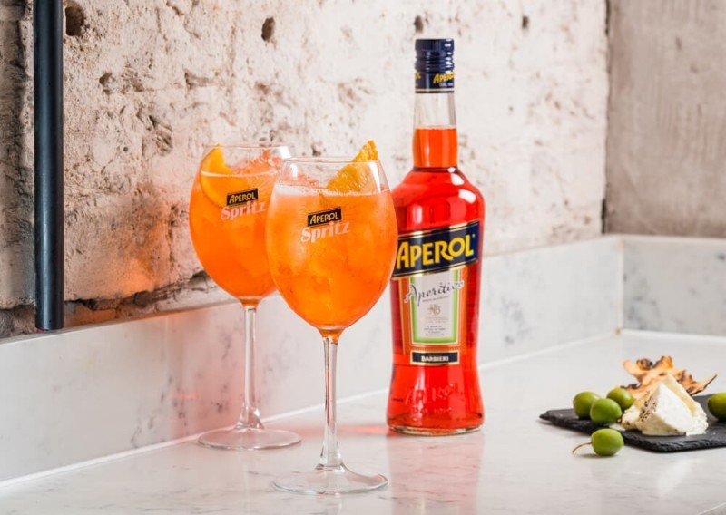 Create meme: aperol, cocktail syringe aperol, aperol spray