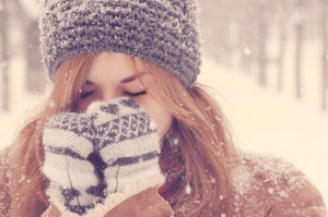 Create meme: different pictures winter girl with no face, beautiful winter ava, winter profile picture for girls