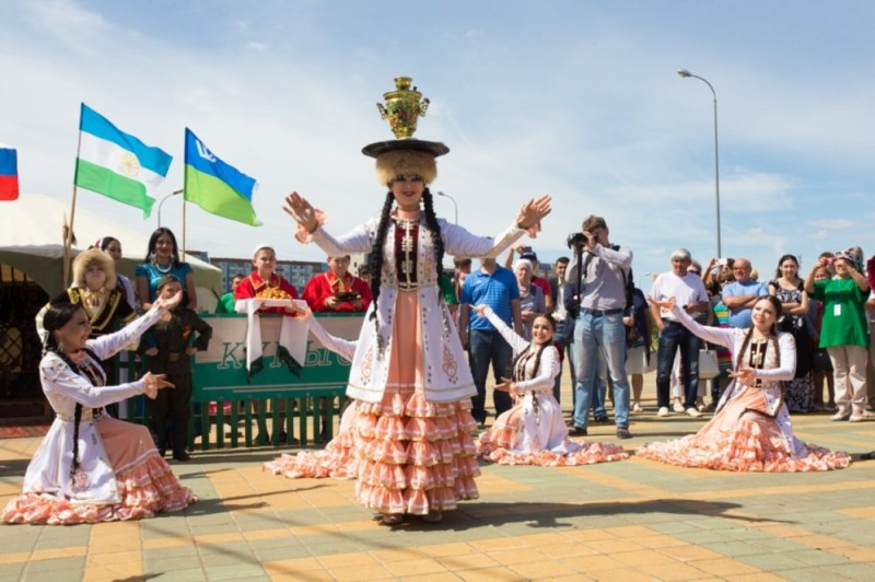 Create meme: Bashkir Sabantuy National holiday, Sabantuy is a Tatar holiday, Sabantuy holiday