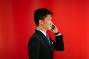 Создать мем: телефонный разговор, бизнес в китае, китайский бизнесмен
