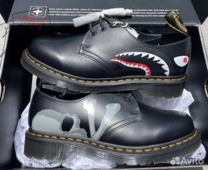 Создать мем: dr martens x mastermind, martens 1461, обувь