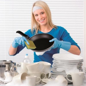Создать мем: мойщица посуды на работе, мойщик посуды, посудомойщица