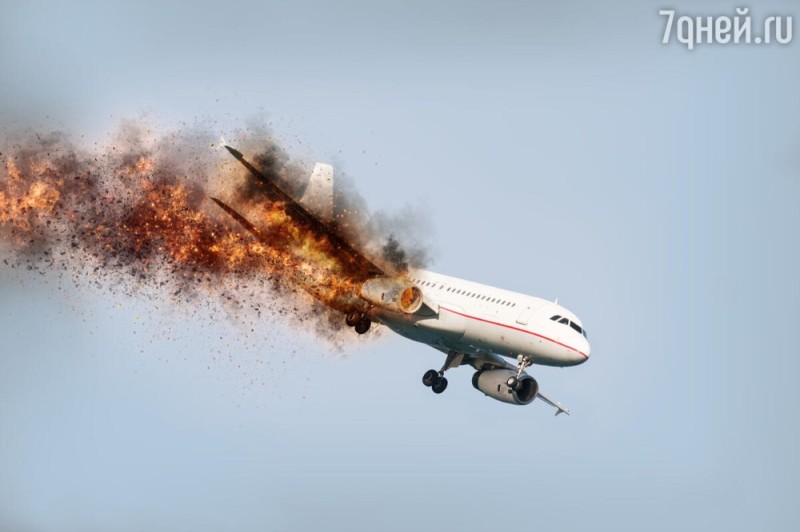 Create meme: plane explosion, Boeing-777" plane crash, burning plane