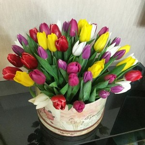Create meme: tulips in a box, a bouquet of tulips, tulips bouquets 25 PCs