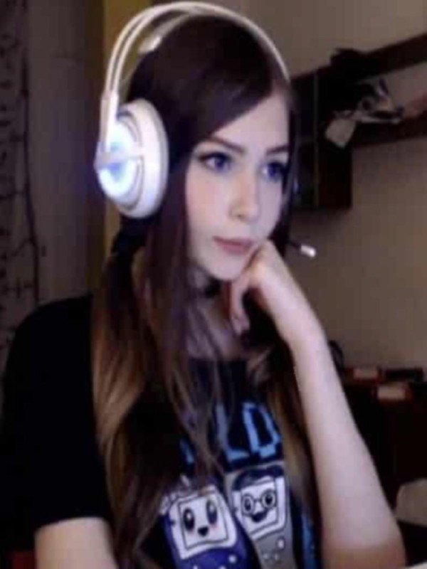 Create meme: Karina strimers drain, the girl is a streamer, Karina 