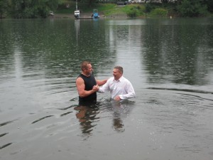 Создать мем: юрий плехов, водное крещение- 2, Мужчина