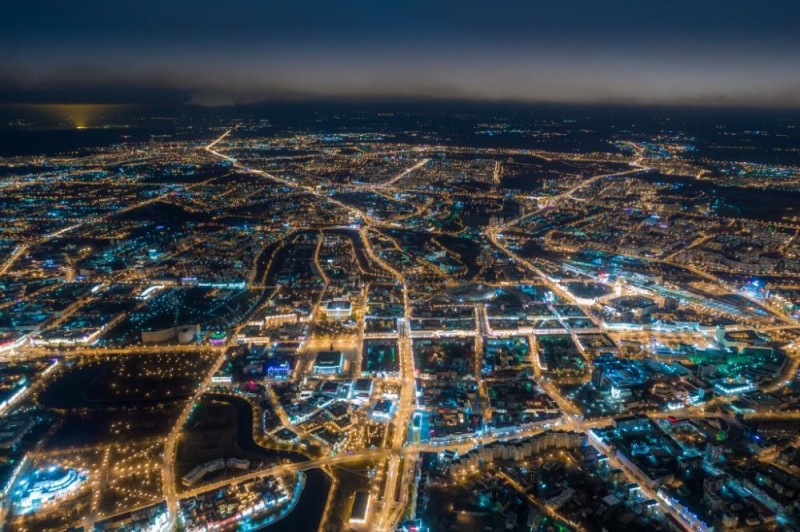 Create meme: night St. Petersburg from a bird's eye view, the city of Minsk from a bird's eye view, view of Moscow at night from the plane