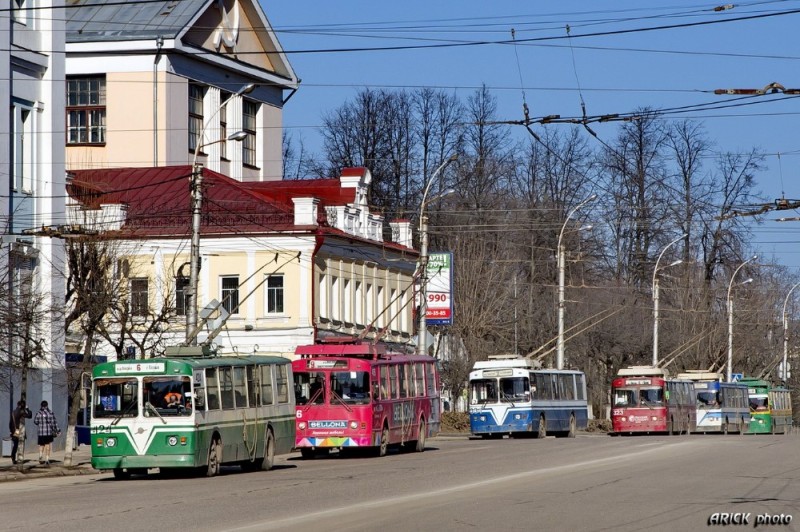 Создать мем: троллейбус зиу 682, троллейбус калуга, кострома троллейбус