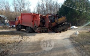 Создать мем: маз мусоровоз, водитель мусоровоза камаз, мусоровоз маз мкз 3402