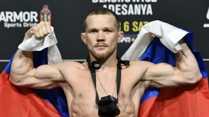 Создать мем: бойцы ufc, петр ян и хабиб, бойцы мма