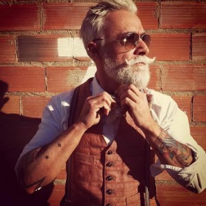 Создать мем: тату борода, татуированные старики, татуированный дед