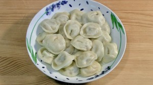 Create meme: photos of ravioli at home plate, dumplings PNG, dumplings home