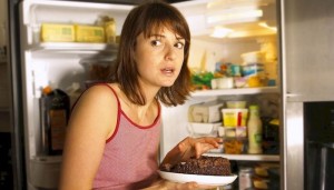 Создать мем: еда, женщина, женщина у холодильника