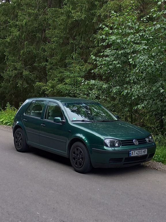 Создать мем: Volkswagen Bora, volkswagen golf 2000, volkswagen golf 4 зеленый