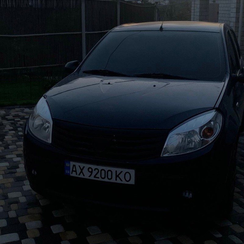 Create meme: Renault Logan 1 facelift Black, Renault Logan black 2011, black Renault Logan