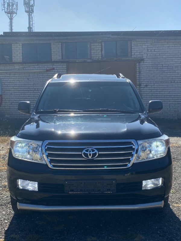 Создать мем: Toyota Land Cruiser 200 Series, тойота ленд крузер 200 черный, тойота ленд крузер 2008