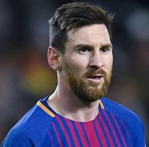 Create meme: Messi surprised, Lionel Messi 17-18, messi