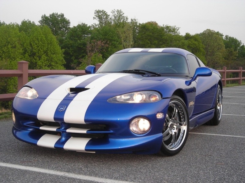 Создать мем: dodge viper 1998, додж вайпер сток, dodge viper gts 1996