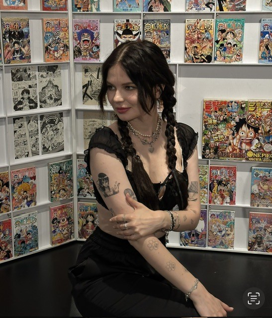 Create meme: girls , manga exhibition, tattooed women