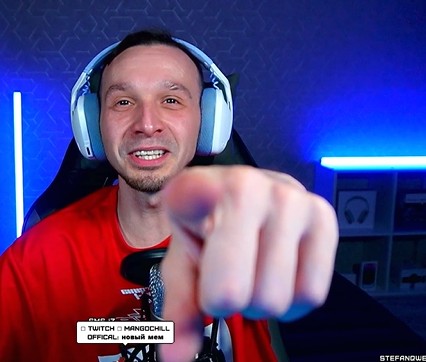 Создать мем: m twitch tv, человек, на стриме