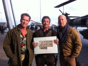 Create meme: Stallone Schwarzenegger Willis, Schwarzenegger, Stallone Bruce Willis photos, movies Schwarzenegger the expendables