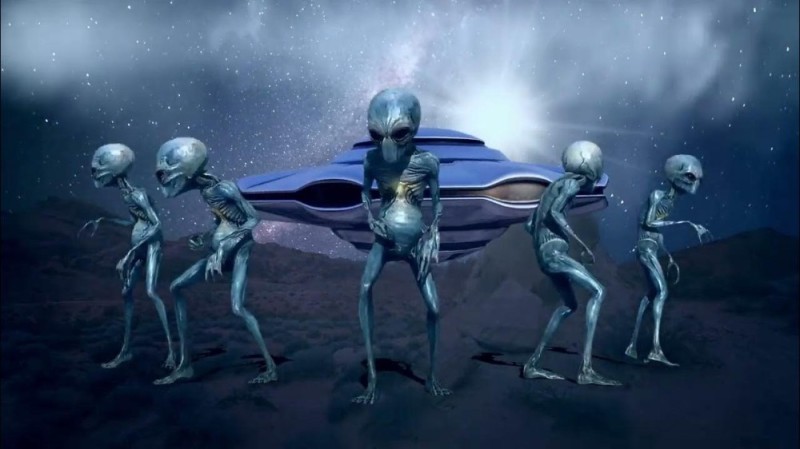 Create meme: aliens , Aliens on the moon, An alien has arrived on earth