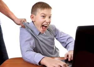 Создать мем: злой школьник у компьютера, компьютерная зависимость, подростки