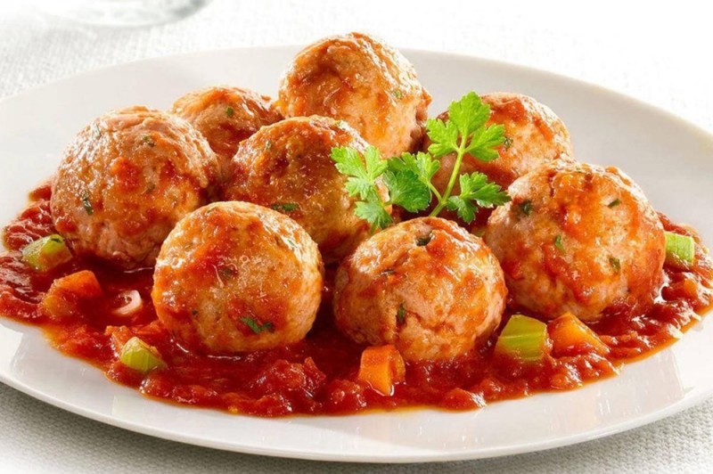 Create meme: meatballs, meatballs in tomato sauce, meatballs in tomato sauce