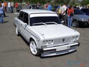 Создать мем: ваз 2106 тюнинг, ваз lada 2106, белая ваз 2106 спорт