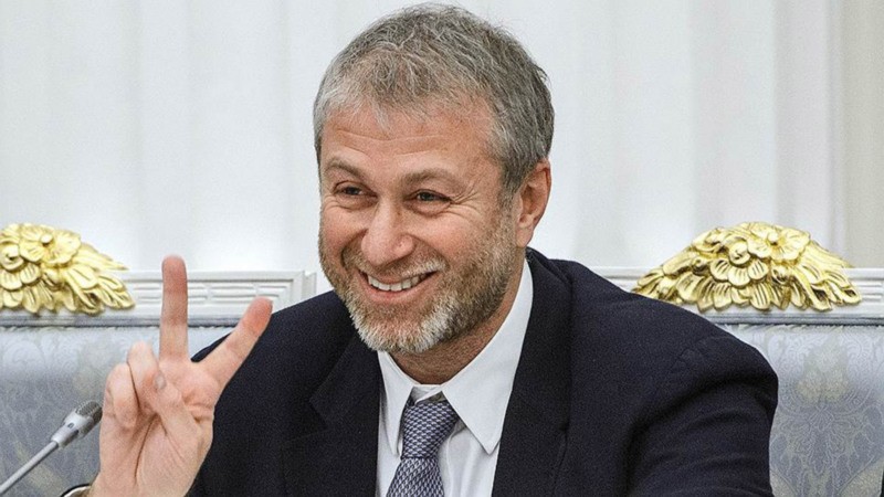 Create meme: a novel for Abramovich, Roman Arkadyevich Abramovich, Russian oligarchs 