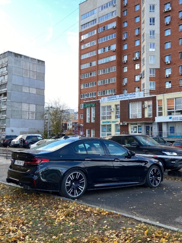 Создать мем: bmw m5 f90 restyling black, bmw m 5 f 90 рестайлинг, bmw m 5 competition f 90