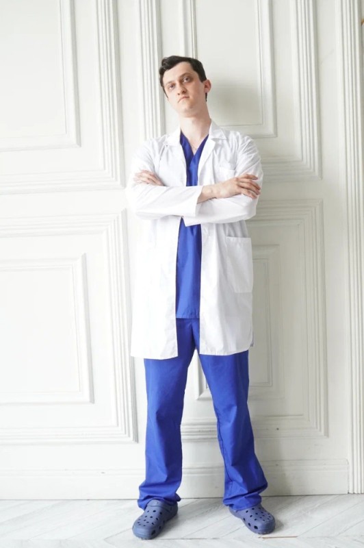 Create meme: the guy in the medical gown, doctor's robe, Bathrobe medical 