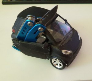 Создать мем: игрушечные машины, volkswagen new beetle rsi игрушка kinsmart, kinsmart машинки