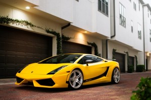 Создать мем: ламборджини gallardo superlegera, желтая ламборджини в гараже обои, Lamborghini Gallardo