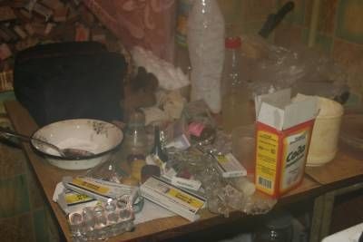 Create meme: crack house, Desomorphine is a drug, Krokodil desomorphine