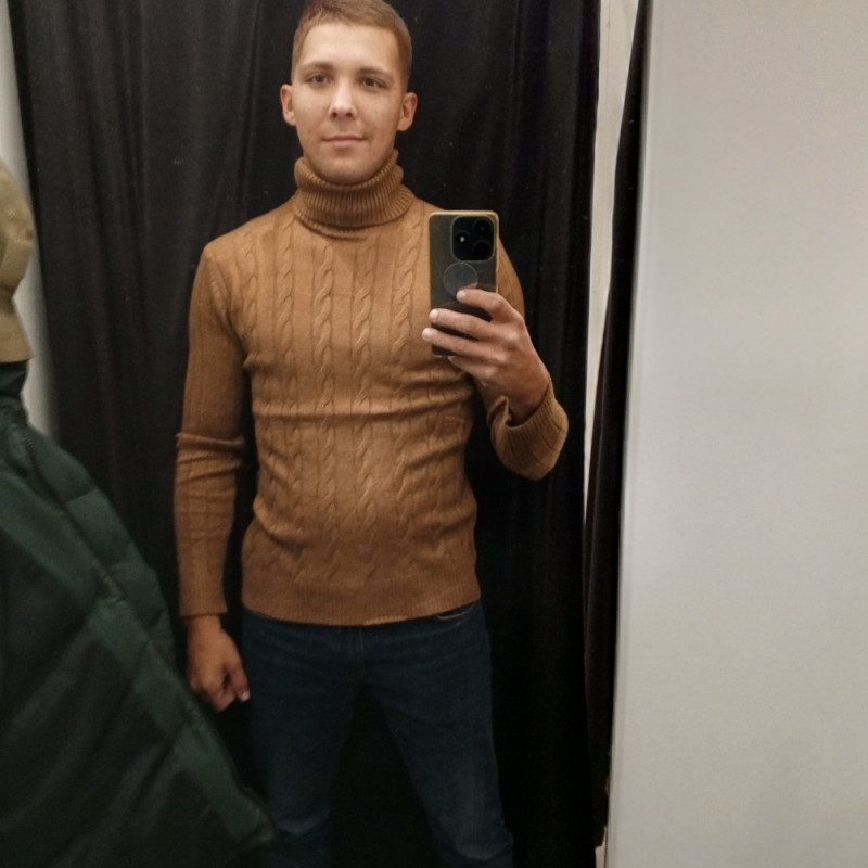 Create meme: turtleneck sweater, men's sweater with a neck, men's knitted sweater