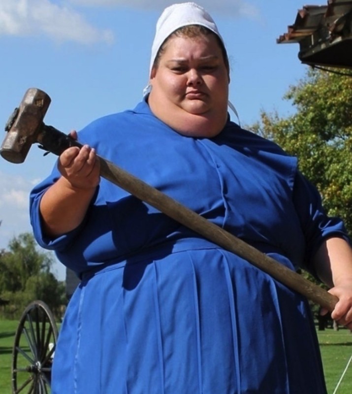 Create meme: fat woman with a sledgehammer, the fat woman, a woman with a sledgehammer