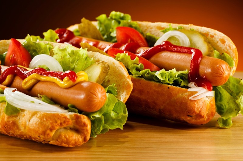Create meme: hot dog, hot dog with sausage, delicious hot dog