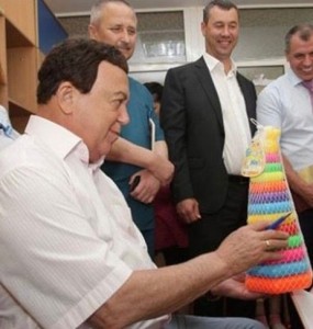 Create meme: Joseph Kobzon gives the pyramid, Joseph Kobzon pyramid, Joseph Kobzon