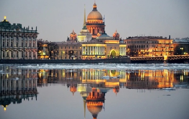 Create meme: St. Isaac's Cathedral in St. Petersburg, St. Isaac 's Cathedral, St. Petersburg view of St. Isaac's Cathedral