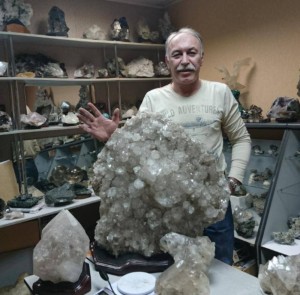 Создать мем: мир камня, центральный сибирский геологический музей, музей камня магнитогорск