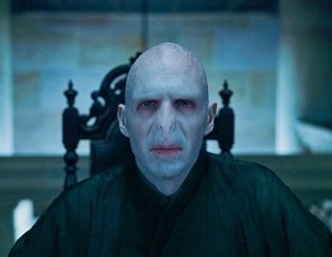 Create meme: Harry Potter and the deathly Hallows part, Voldemort Harry Potter, Volan de mort