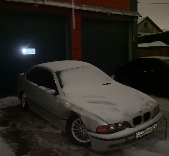 Создать мем: бмв е, bmw 5er 520 1998 г., bmw e39