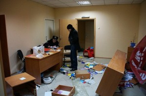 Create meme: a search of the apartment pictures, the apartment after the theft, the pogrom in the apartment