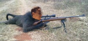 Создать мем: снайперы, обезьяна с автоматом, sniper monkey