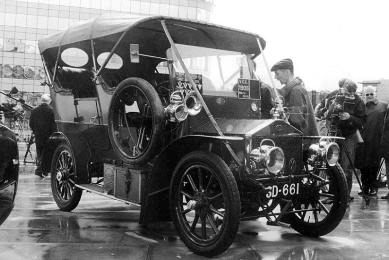 Создать мем: история автомобиля, cadillac model 30 1912, старинный автомобиль